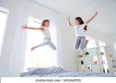 3,539 Little girl jumping in bed Images, Stock Photos & Vectors ...