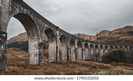 Foto Bild Historisches Gebäude in Schottland.