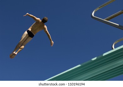 2,756 Springboard diving Images, Stock Photos & Vectors | Shutterstock