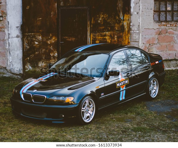 Low BMW E46 Martini\
Edition