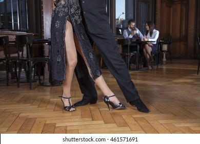 Baja Sección De Bailarines