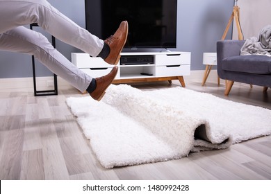 3,237 Man slipping on floor Images, Stock Photos & Vectors | Shutterstock