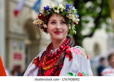 1,263 Polish girl traditional dress Images, Stock Photos & Vectors ...