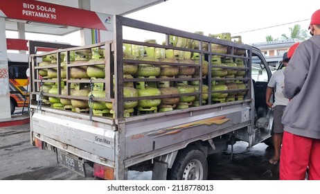 LPG 3 Kg Ready To Be Distributed To Buyers, Pertamina Gas Products In Bottles. Production, Delivery And Filling With Natural Gas Of Lpg Gas Bottle Or Tank. In Surabaya - Indonesia On February 6, 2022