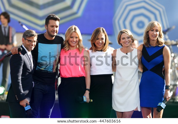 Lr George Stephanopoulos Luke Bryan Sara Stock Photo Edit Now 447603616