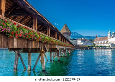 LUCERNE, SWITZERLAND, 8 AUGUST 2020: The Beautiful Landscape Of The Kapellbrücke Bridge