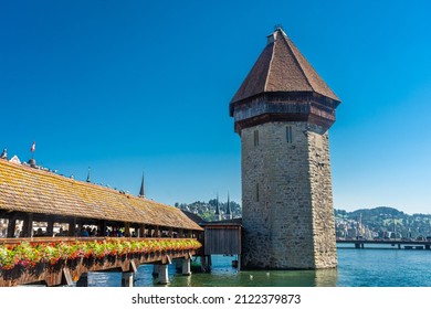 LUCERNE, SWITZERLAND, 8 AUGUST 2020: The Beautiful Landscape Of The Kapellbrücke Bridge