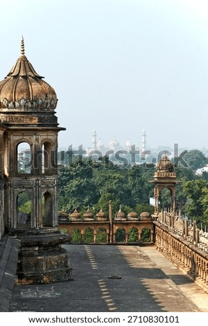 lucknow, the Bara Imambara complex, an imposing historical and religious building, Uttar Pradesh, India