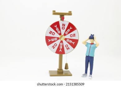 the lucky wheel of Yes and No atthe white background