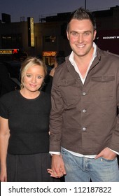 Lucy Davis And Owain Yeoman At The Los Angeles Premiere Of 