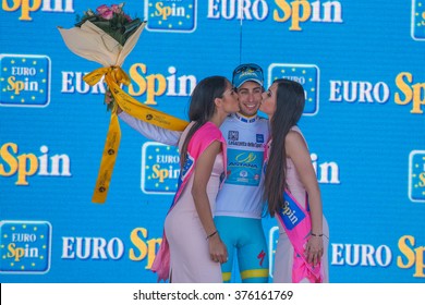 Lugano, Italia 27 May 2015; Fabio Aru On The Podium Won The White  Jersey After A Stage Of The Tour Of Italy 2015. 