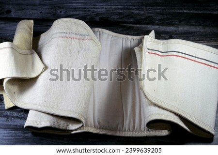 lumbosacral support to mid and lower back, vertebrae support relieves the lower back pain in case of injuries, sprains of ligaments and muscles, disc prolapse, herniation of disc, fatigue, back belt