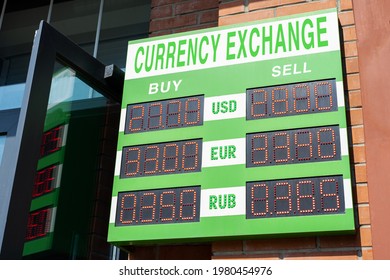 Lump Board Currency Exchange With USD, EUR, RUB And Other Currencies. Rate Of Foreign Currencies On The Wall Scoreboard
