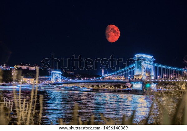 lunar eclipse in\
capital city of Hungary