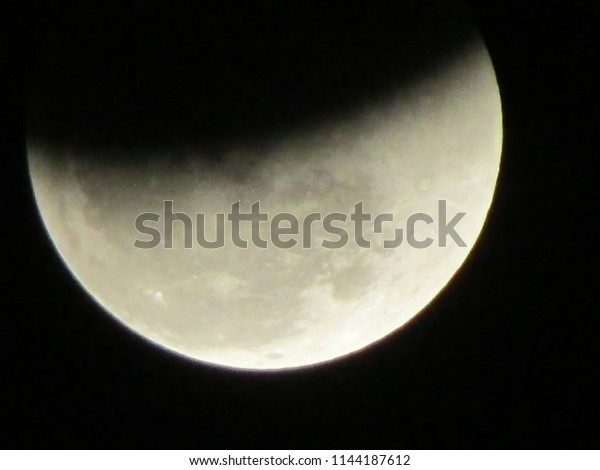 lunar eclipse, moon, full moon, bright moon, lunar,
universe, close up of
moon