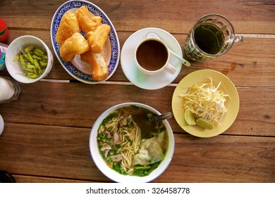 Lunch In Local Restaurant Vientiane / Lao Food / Laos, Vientiane