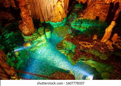 Luray Caverns Wishing Well. Shenandoah Virginia