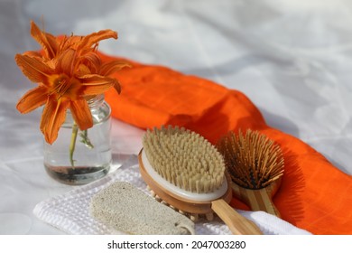 Luxuary Spa Bath Products, Wooden Massage Body Brush, Towel, Flatlay, Top View 