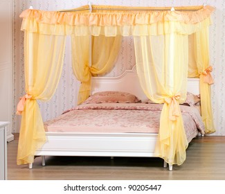 Luxurious Canopy Bed
