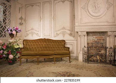 Luxurious interior in the vintage style