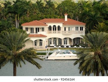 Luxurious Waterfront Real Estate In Miami, Florida