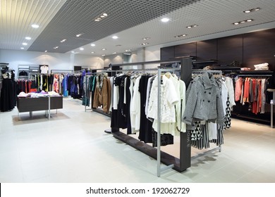 Modern Fashionable Brand Interior Clothing Store Stock Photo 1498332482 ...