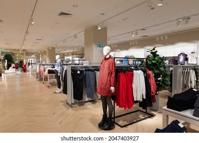 Luxury And Fashionable Brand New Interior Of Cloth Store