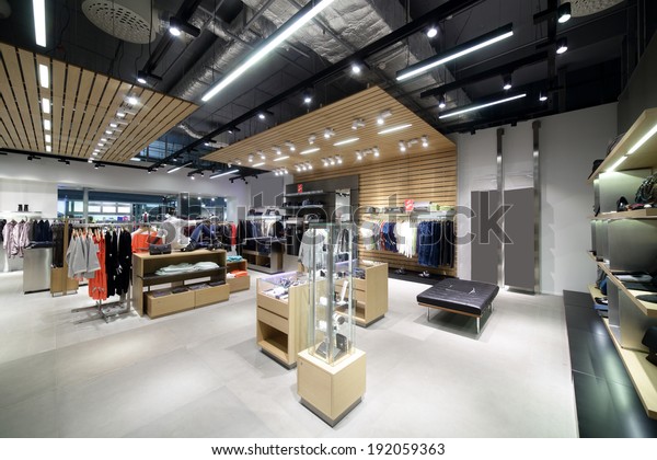 luxury\
and fashionable brand new interior of cloth\
store