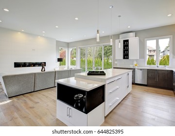 16,086 Wood kitchen island Images, Stock Photos & Vectors | Shutterstock