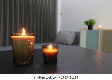 The Luxury Lighting Aromatic Scent Amber Color And Clear Glass Candles Are Displayed In The Minimal Design Bed Room