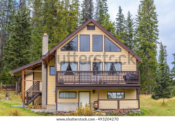 Luxury Log Cabin Vancouver Canada Stock Photo Edit Now 493204270