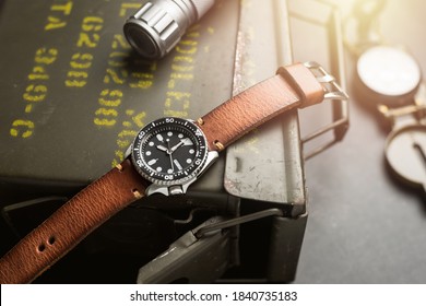 Luxury Men Watch With Black Dial And Leather Watch Band.