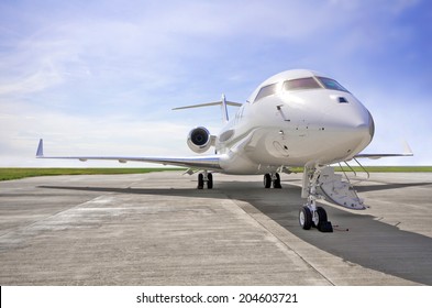 Luxury Private Jet Airplane For Business Flights - Side View