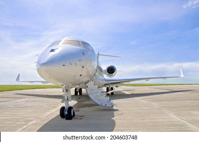 Luxury Private Jet Airplane For Business Flights - Side View