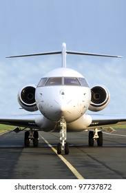 Luxury Private Jet Plane -  Front View - Bombardier Global Express