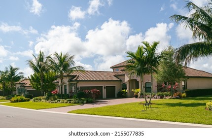 Luxury Real Estate In Bonita Springs, A Desirable Area Near Naples And Fort Meyers, South Florida