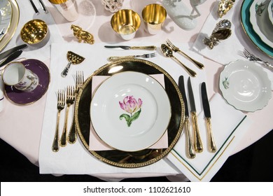 royal banquet table setting