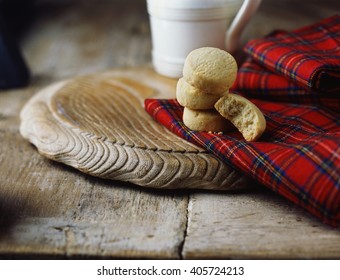 Luxury Scottish All Butter Shortbread Rounds On Tartan Tea Towel