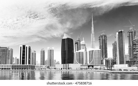 82 Bridge At Night Black And White Dubai Stock Photos, Images ...