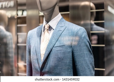 Luxury Suit Shopping Mall Stock Photo 1431459032 | Shutterstock