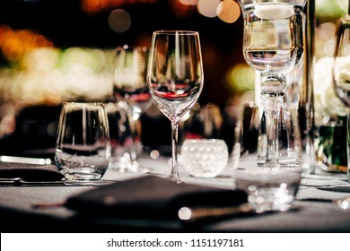 653 Hotel fine dining at night Images, Stock Photos & Vectors ...