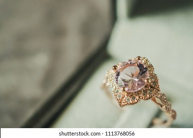 Luxury Vintage Pink Diamond Ring In Jewelry Gift Box