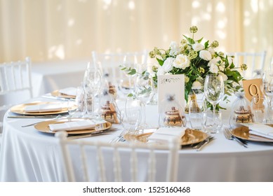 Luxury Wedding Table Decoration. Special Event Table Set Up. Fresh Flower Decoration.