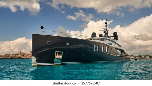 Luxury Yacht Cruises. Yachting And Travel