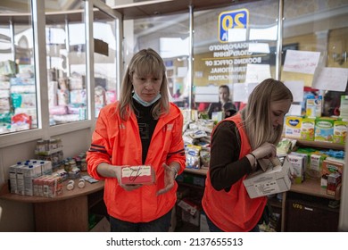 380 Volunteers Helping Asylum Seekers Images, Stock Photos & Vectors ...