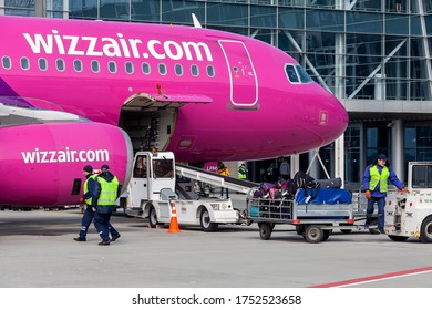 Lviv Ukraine March 2018 Airport Employee Stock Photo 1752523658 ...