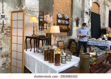 Lviv, Ukraine - May 16, 2021 : People Wearing Face Masks Shopping On Garage Sale In Lem Station, Tlum And Kram. Hipster Vintage Goods On Flea Market. Thrift Shopping, Vintage Wooden Furniture