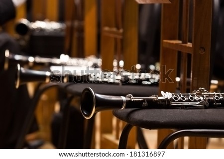 lying clarinets