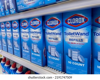 Lynnwood, WA USA - Circa August 2022: Selective Focus On Clorox Toilet Cleaning Products For Sale Inside A Target Retail Store.