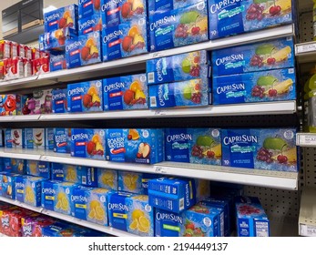 Lynnwood, WA USA - Circa August 2022: Close Up, Selective Focus On Capri Sun Kids Drinks For Sale Inside A Target Retail Store